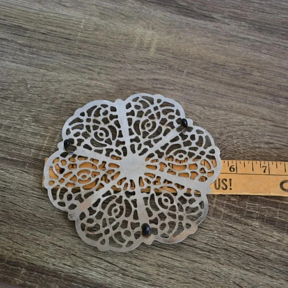 Vtg Irvinware  Flower Metal Trivet - Picture 6 of 6